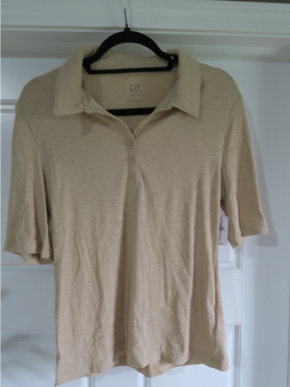 GAP Ribbed Polo Tee in Light Khaki